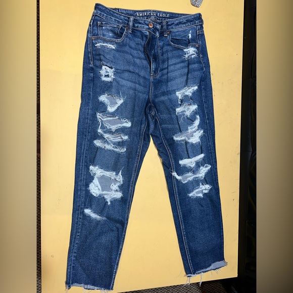 Women’s American Eagle Jeans - Picture 1 of 4